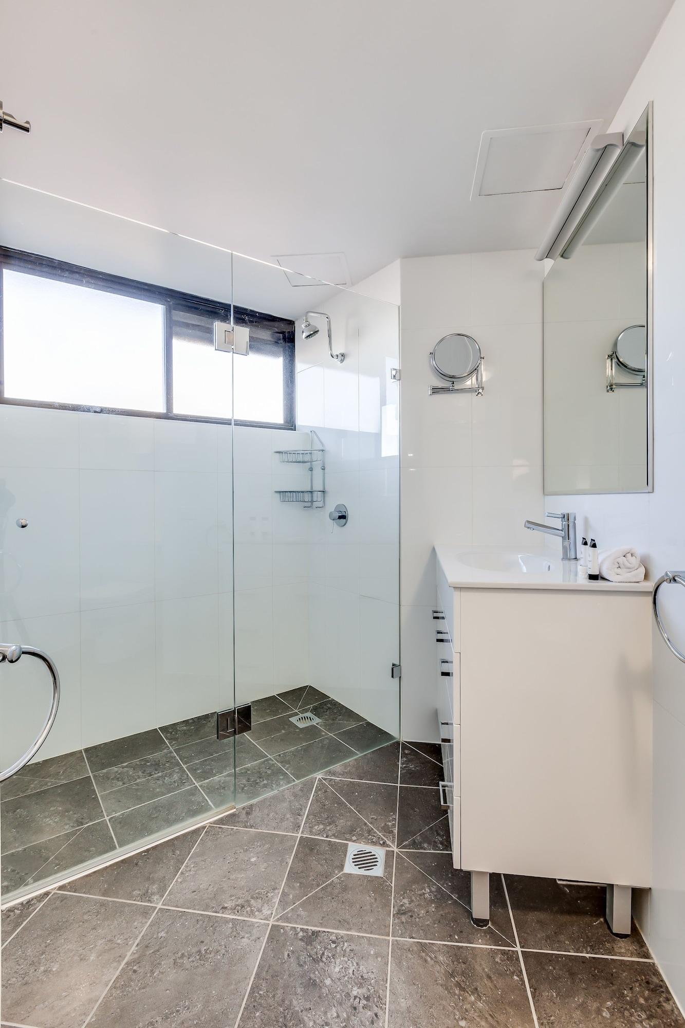 Hillcrest Aparthotel 4*