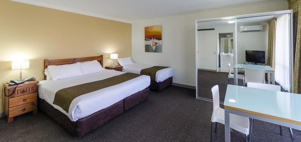 Hillcrest Aparthotel